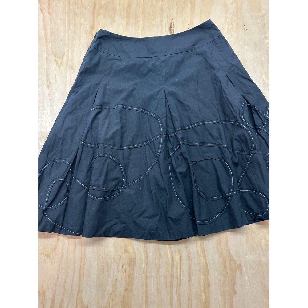 Talbots Black Cotton A-Line Skirt Size 10 Contrast Stitch Circle Applique Knee - Picture 4 of 7